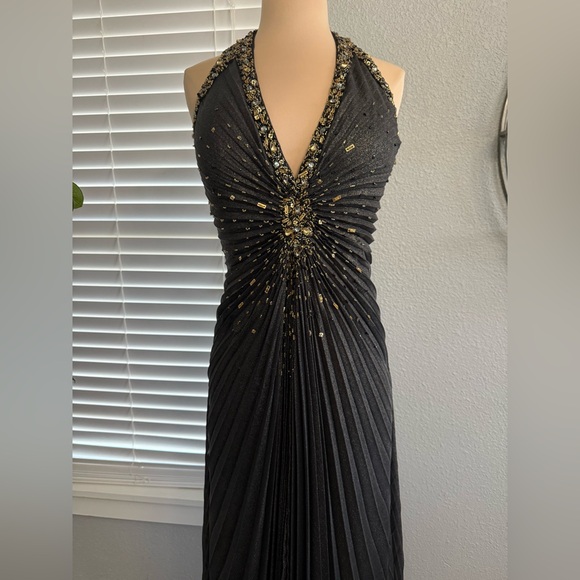Sue Wong Nocturne Halter Pleated Beaded Gown Size 8 Travilla Style Black & Gold - Picture 2 of 8